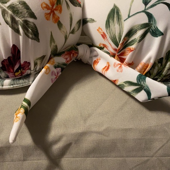 Padded floral bikini top from H&M - Picture 2 of 7